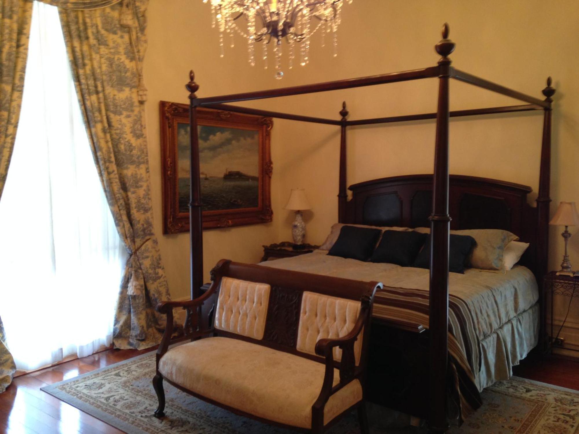 Bed & Breakfast Dansereau House