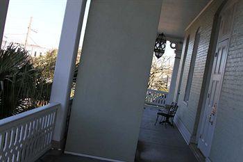 Dansereau House Bed & Breakfast