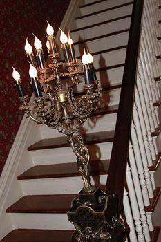 Dansereau House Bed & Breakfast