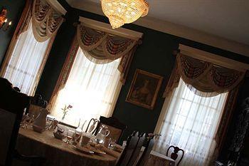 Bed & Breakfast Dansereau House 3*