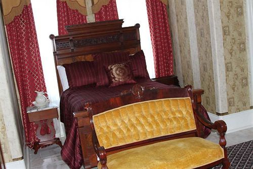 Bed & Breakfast Dansereau House 3*
