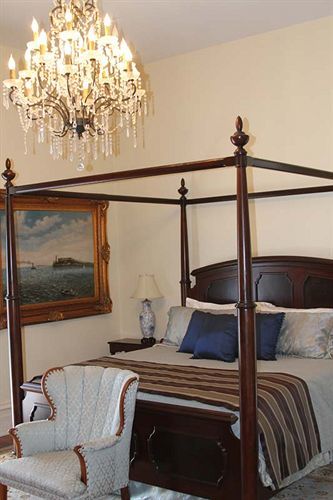 Bed & Breakfast Dansereau House